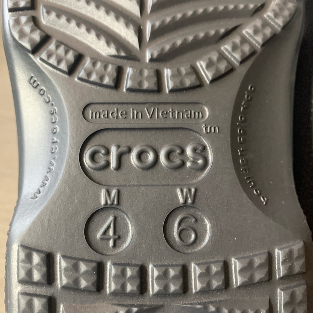 *SOLD* - Classic Lined Crocs - Picture 5 of 5